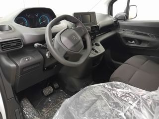 Peugeot Partner E-PARTNER STANDARD 800KG ELECTRICO BEV 100 KW 136CV 4P