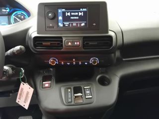 Peugeot Partner E-PARTNER STANDARD 800KG ELECTRICO BEV 100 KW 136CV 4P