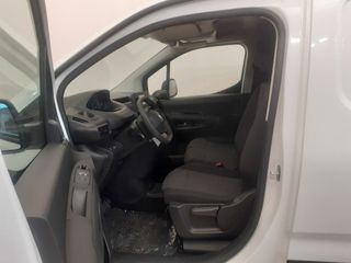 Peugeot Partner E-PARTNER STANDARD 800KG ELECTRICO BEV 100 KW 136CV 4P