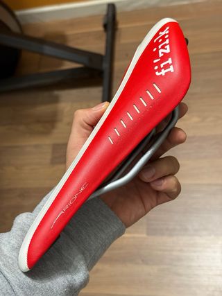 Sillín Fi'zi:k Arione