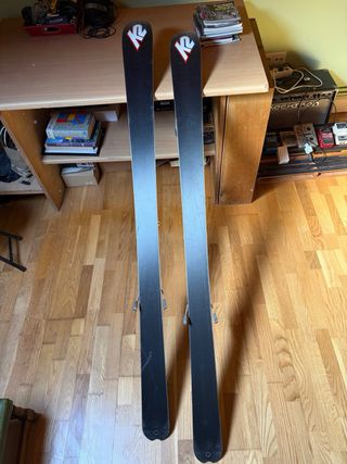 Esquís K2 Wayback con fijaciones Dynafit