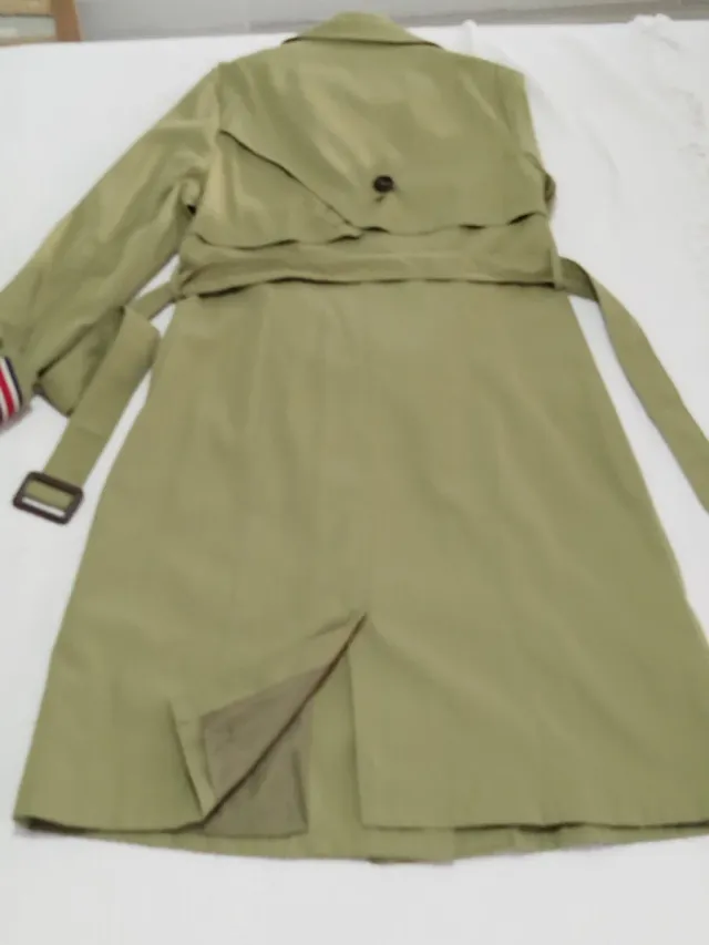 Gabardina trench verde oliva