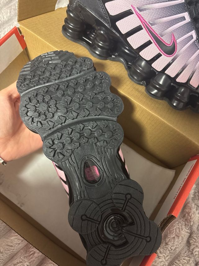 Zapatillas Nike Shox Negras y Rosas