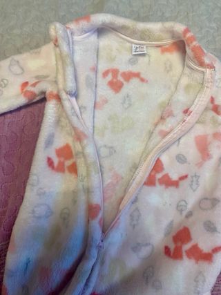 Pijama bebé niña invierno buzo