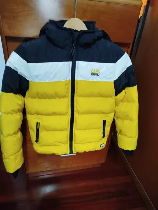 Abrigo Cars Jeans Negro y Amarillo