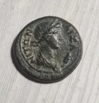 Moneda romana Nerón y Agripina AE19 Rara griega