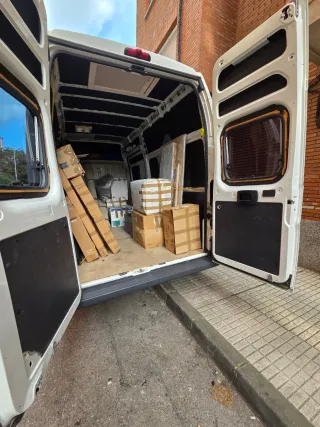 Mudanzas y Transporte llamadas al 641509723