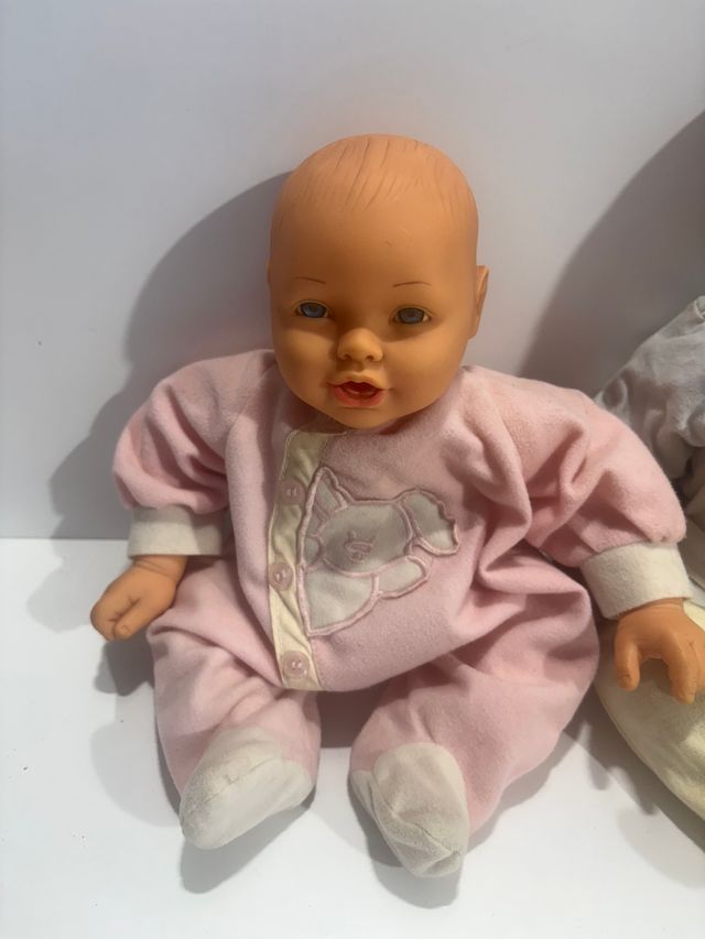 Lote de 4 muñecos bebés variados