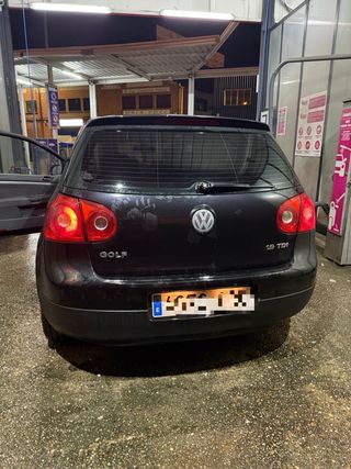 Volkswagen Golf 2004