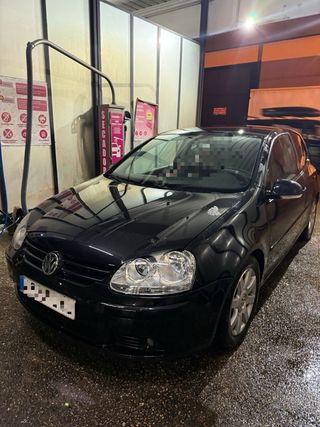 Volkswagen Golf 2004