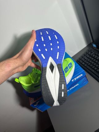 Zapatillas Joma R-1000 placa de carbono