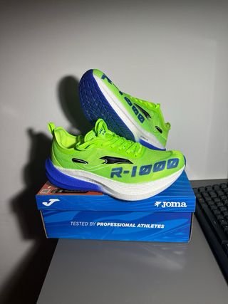 Zapatillas Joma R-1000 placa de carbono