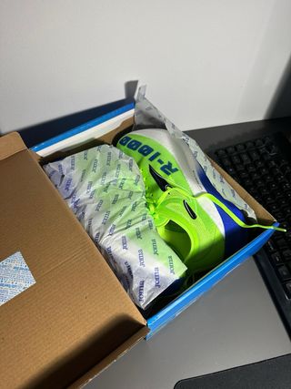 Zapatillas Joma R-1000 placa de carbono