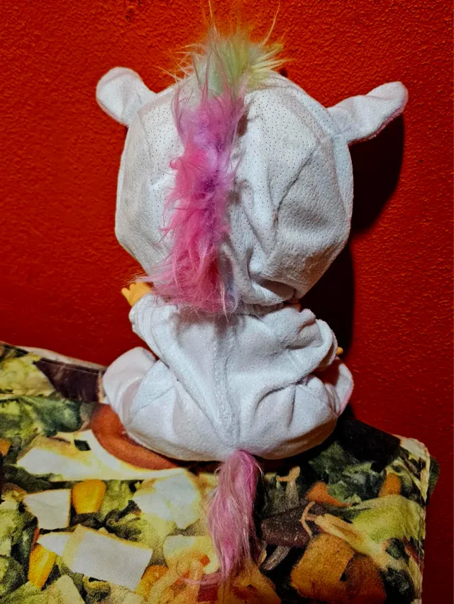 Cry Babies Muñeca Unicornio