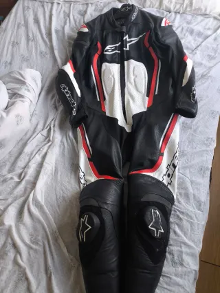 Mono de moto una pieza Alpinestars