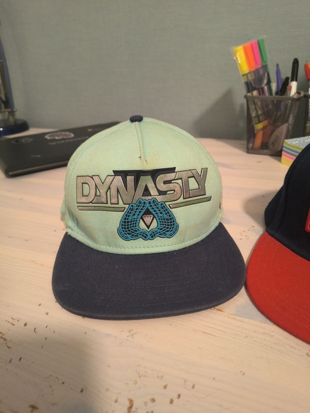 Lote 3 Gorras Dynasty, Obey
