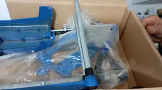 Sierra de ingletes nueva sin usar