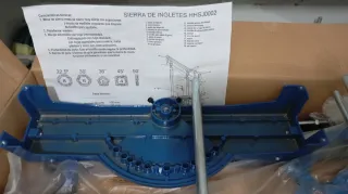 Sierra de ingletes nueva sin usar