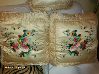 Cojines bordados pájaros y flores