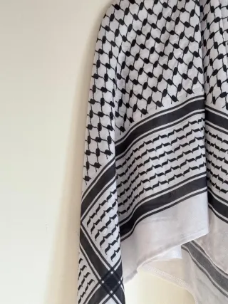 Keffieh palestinese bianco e nero