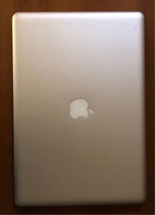 MacBook Pro para piezas. Completo
