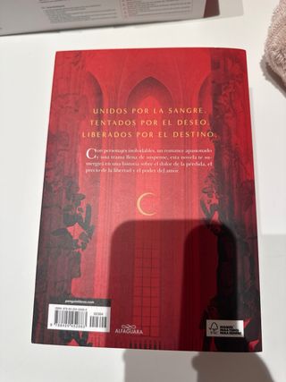 Casa de tierra y sangre (Ciudad Medialuna 1)