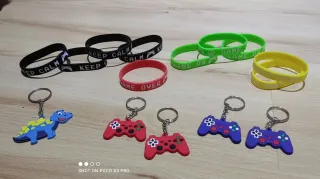 Lote Pulseras y Llaveros Gamer