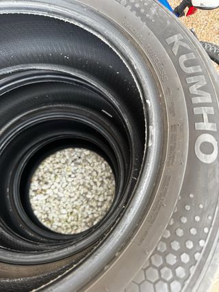 Neumáticos Kumho 205/55/16 Buen Estado