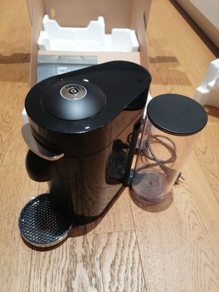 Cafetera Nespresso Vertuo Plus