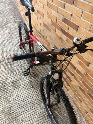 Bicicleta Montaña GT Avalanche 2.0