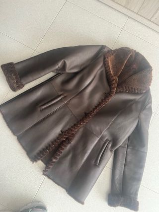Abrigo de piel marrón Danh of