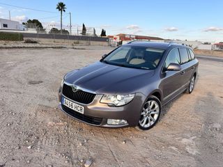Skoda Superb 2011
