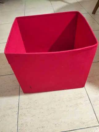 Caja almacenaje roja sin tapa 33 x 38 y 33 altura