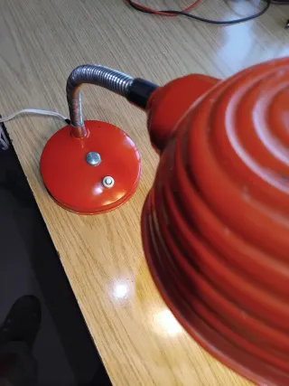 Flexo de estudio rojo metal