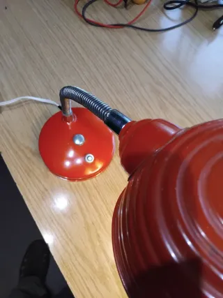 Flexo de estudio rojo metal