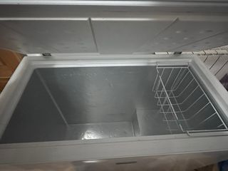 Congelador blanco en buen estado