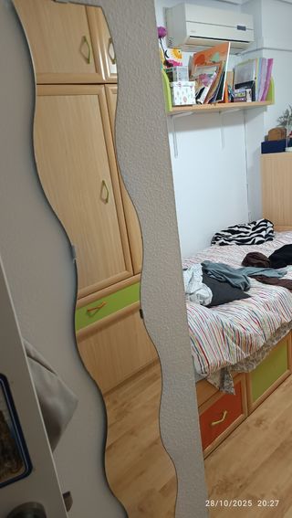 Espejo de pared Ikea ondulado
