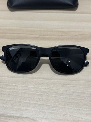 Gafas de Sol Ray-Ban Andy RB4202 Mate Black