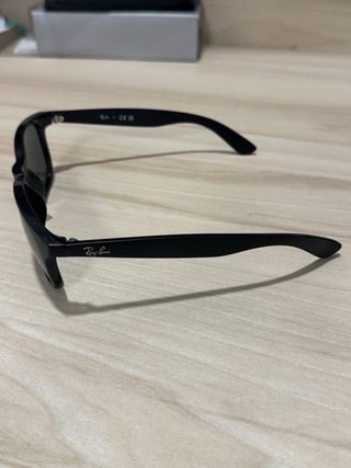 Gafas de Sol Ray-Ban Andy RB4202 Mate Black