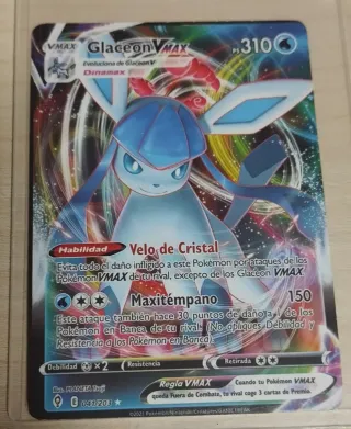 Carta Pokémon Glaceon VMAX Español 041/203