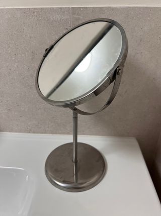 Espejo de aumento Ikea metal plateado