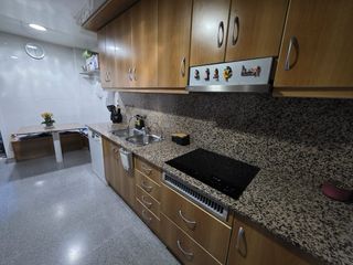 Cocina completa con electrodomésticos