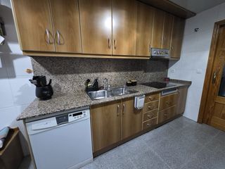 Cocina completa con electrodomésticos