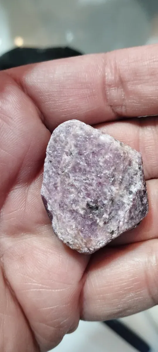 Rubí natural en bruto