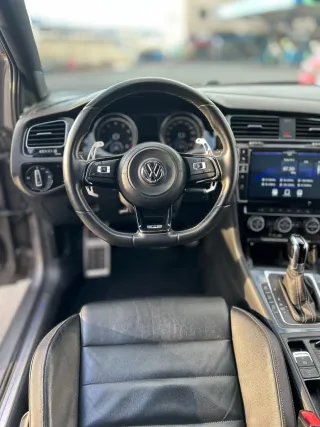 Volkswagen Golf R