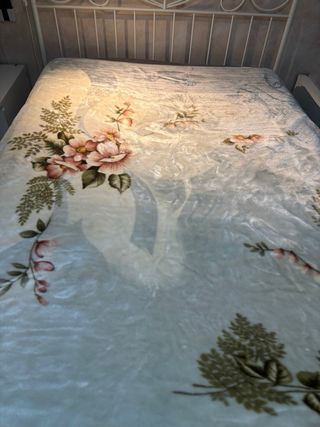Manta de matrimonio rosa y blanca