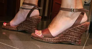 Sandalias cuña esparto trenzado marrón