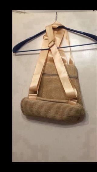 SIN ESTRENAR BOLSO
BONITA MOCHILA .6€