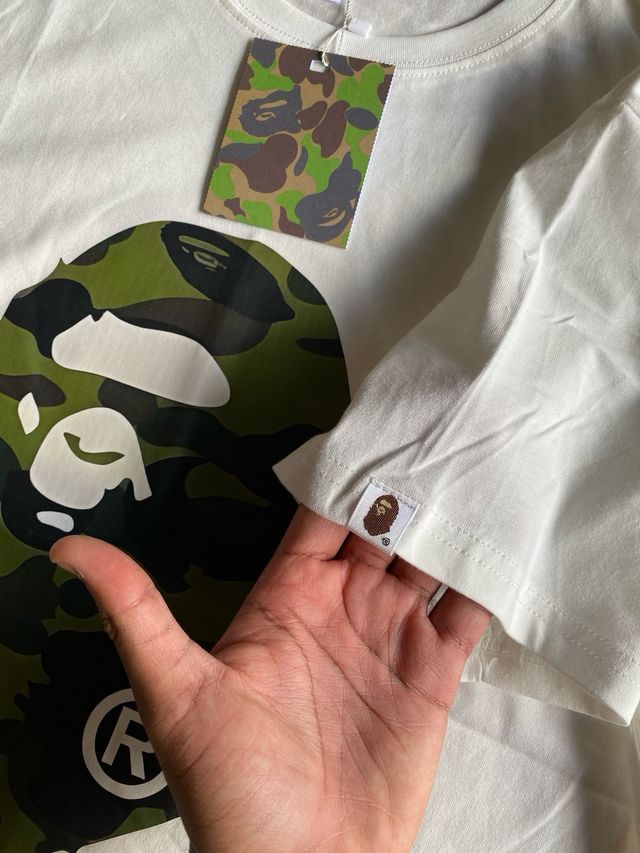 Camiseta BAPE Blanca Talla M