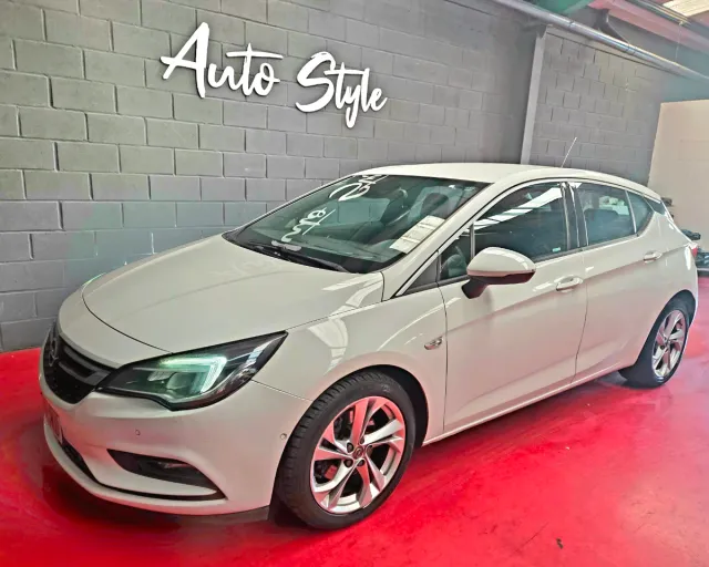 Opel Astra 2016